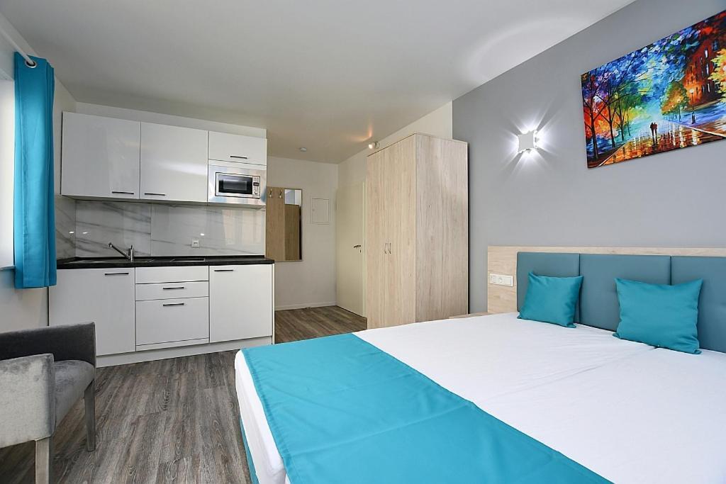 City-Hotel Zuffenhausen - Apartments Estugarda Exterior foto